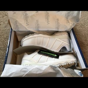 Women’s Steel Toe Shoes